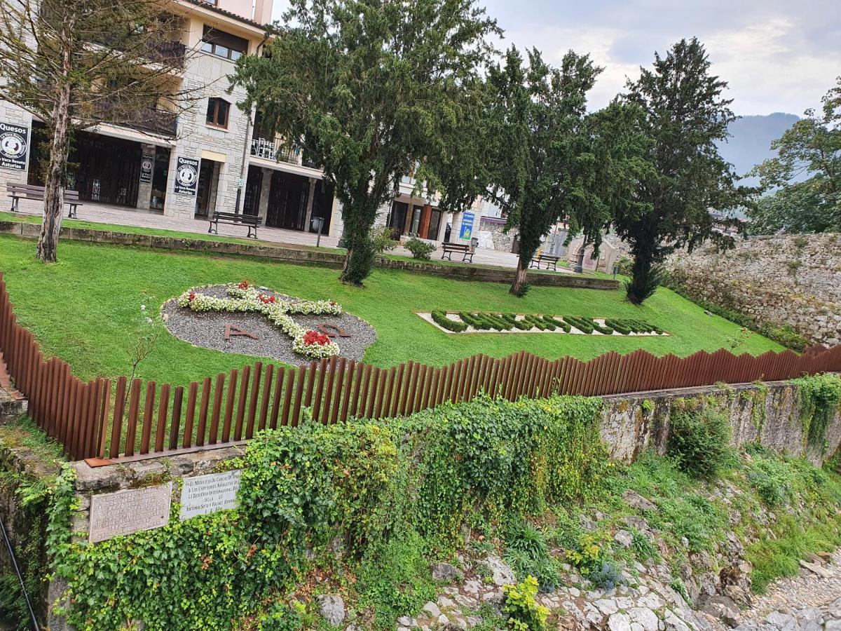 La Estancia De Cangas - Amplio Piso Con Garaje Onís Kültér fotó